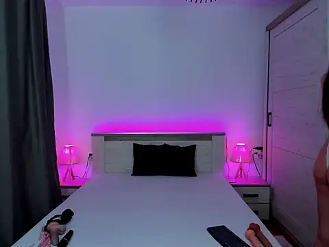 Snapshot of MistressKarla1 chatting on March 12, 7:20 pm MistressKarla1 online show from March 12, 7:20 pm