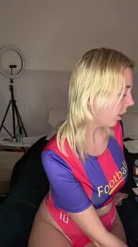 Snapshot of MonaNoire chatting on January 8, 12:40 pm MonaNoire online show from January 8, 12:40 pm