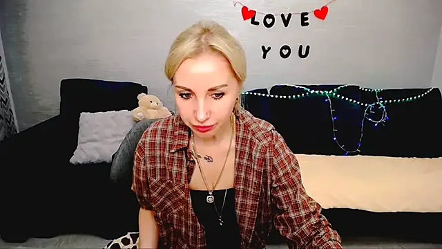 Hanna--Sweet online show from May 7, 2:55 pm