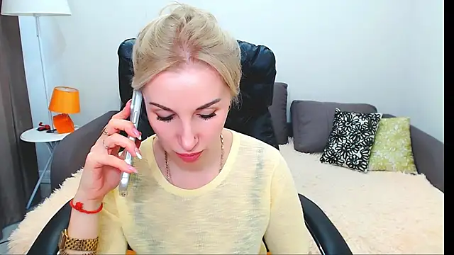 Hanna--Sweet online show from May 8, 12:21 pm