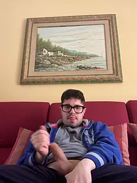 Snapshot of sognatore99 chatting on April 1, 9:32 am sognatore99 online show from April 1, 9:32 am