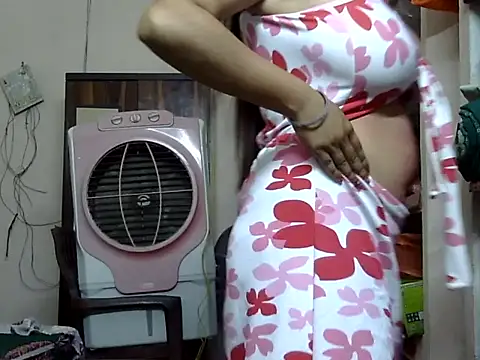 Snapshot of hot-riyaaa chatting on March 8, 11:58 am hot-riyaaa online show from March 8, 11:58 am