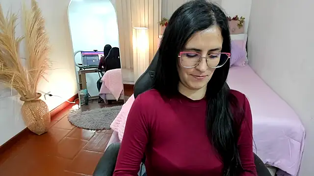 Isa Emm online show from January 7, 7:38 pm