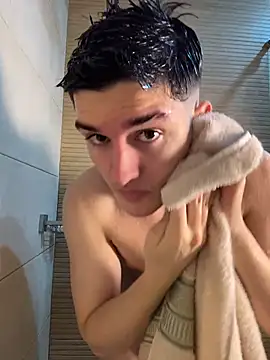 Valentino ceratti online show from December 18, 3:12 am