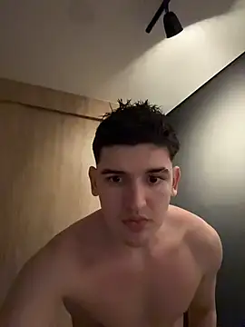 Valentino ceratti online show from December 19, 11:12 pm