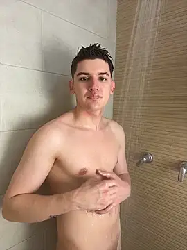 Valentino ceratti online show from December 22, 2:52 am