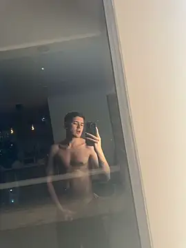 Valentino ceratti online show from January 5, 11:19 pm