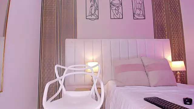  emily  st online show from February 8, 12:30 pm