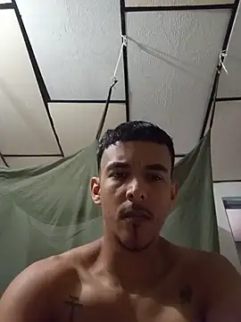 Snapshot of Marshallbronnxx chatting on July 25, 5:54 pm Marshallbronnxx online show from July 25, 5:54 pm