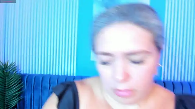 dahianeconnor online show from June 20, 11:57 am