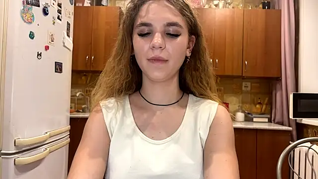 Snapshot of DiedraGlackin chatting on December 18, 5:19 pm DiedraGlackin online show from December 18, 5:19 pm