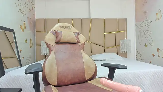 Snapshot of Jadde_Greyy_ chatting on January 16, 2:37 am Jadde Greyy online show from January 16, 2:37 am