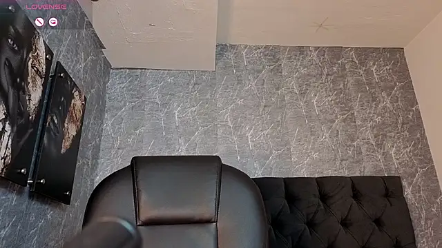 scarletbaker   online show from December 15, 4:00 pm