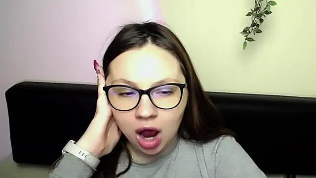 LiliaErmi online show from April 25, 5:54 am