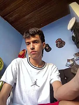 Juan Gomezz26 online show from January 17, 9:07 pm