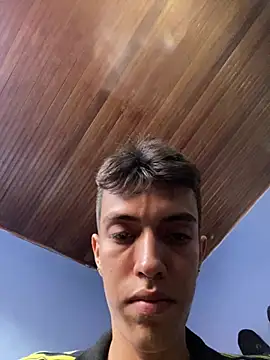 Snapshot of Juan_Gomezz26 chatting on February 23, 10:07 pm Juan Gomezz26 online show from February 23, 10:07 pm