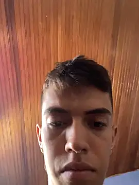 Snapshot of Juan_Gomezz26 chatting on March 13, 8:15 pm Juan Gomezz26 online show from March 13, 8:15 pm