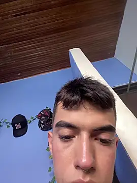 Snapshot of Juan_Gomezz26 chatting on March 14, 8:14 pm Juan Gomezz26 online show from March 14, 8:14 pm