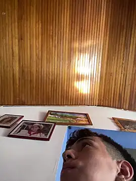 Snapshot of Juan_Gomezz26 chatting on March 16, 8:35 pm Juan Gomezz26 online show from March 16, 8:35 pm