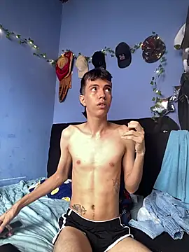 Snapshot of Juan_Gomezz26 chatting on March 17, 8:34 pm Juan Gomezz26 online show from March 17, 8:34 pm