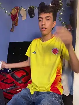 Snapshot of Juan_Gomezz26 chatting on March 26, 10:48 pm Juan Gomezz26 online show from March 26, 10:48 pm