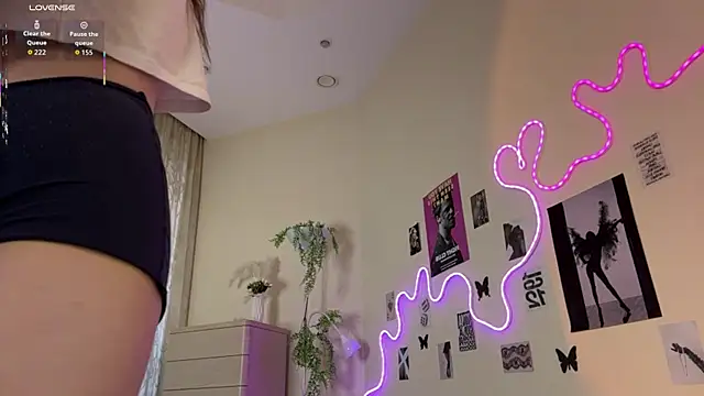 DreamyPalace online show from March 31, 1:11 pm