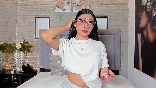 Snapshot of LanaRouse chatting on January 9, 1:36 pm LanaRouse online show from January 9, 1:36 pm