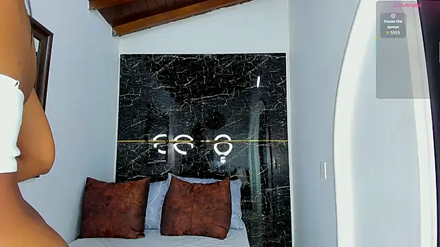 Snapshot of keyla_knowles chatting on March 16, 10:14 pm keyla knowles online show from March 16, 10:14 pm