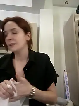 Snapshot of Atwsliiikizilll chatting on January 9, 2:42 pm Atwsliiikizilll online show from January 9, 2:42 pm