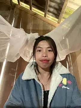 Snapshot of lux-su chatting on January 7, 5:32 am lux-su online show from January 7, 5:32 am