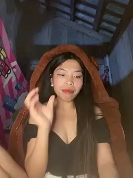 lux-su online show from March 18, 3:37 pm