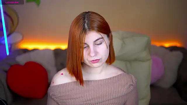 Snapshot of GingerPinky chatting on March 8, 6:28 am GingerPinky online show from March 8, 6:28 am