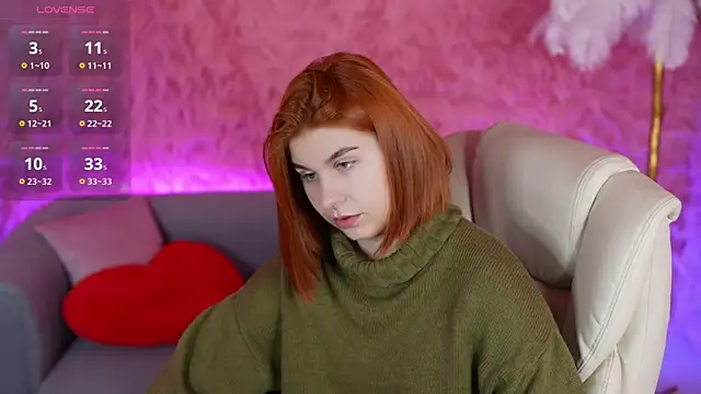 Snapshot of GingerPinky chatting on March 12, 7:25 am GingerPinky online show from March 12, 7:25 am