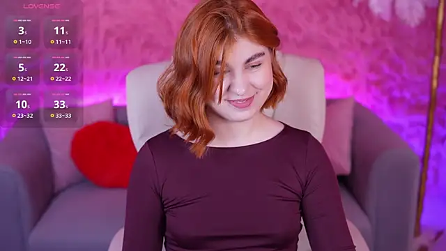 Snapshot of GingerPinky chatting on March 16, 7:12 am GingerPinky online show from March 16, 7:12 am