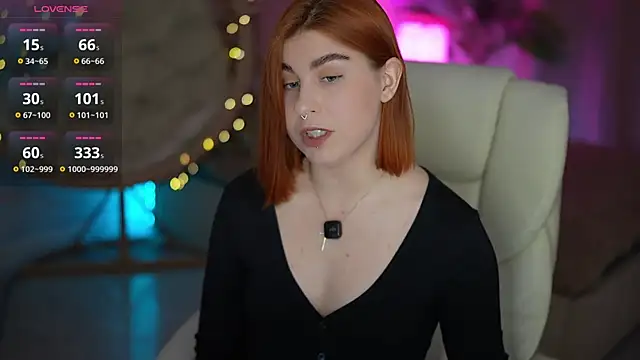 Snapshot of GingerPinky chatting on March 30, 1:01 pm GingerPinky online show from March 30, 1:01 pm