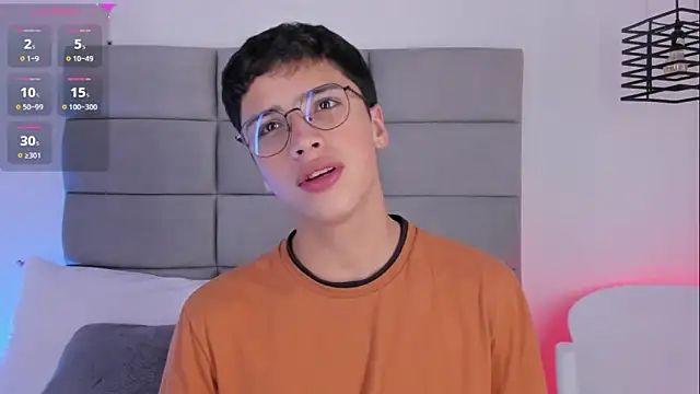 JoshClaarktt online show from May 10, 4:06 am