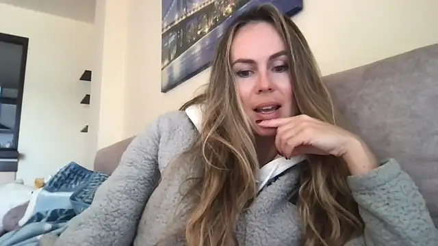 Snapshot of LeMilf chatting on March 17, 12:08 pm LeMilf online show from March 17, 12:08 pm