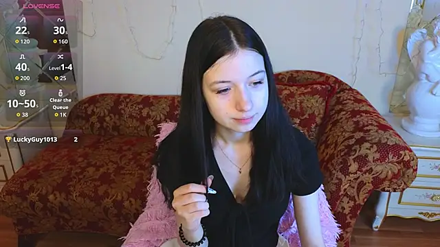 Snapshot of AlicePowells chatting on January 18, 5:33 am AlicePowells online show from January 18, 5:33 am