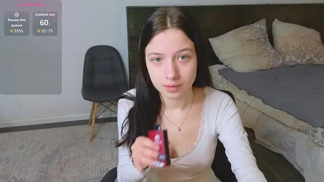 Snapshot of AlicePowells chatting on February 13, 11:39 am AlicePowells online show from February 13, 11:39 am