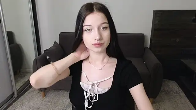 AlicePowells online show from May 13, 11:07 am