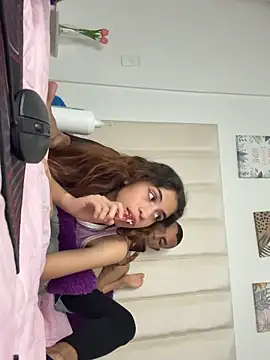 DominicyKimLia online show from December 18, 4:40 am