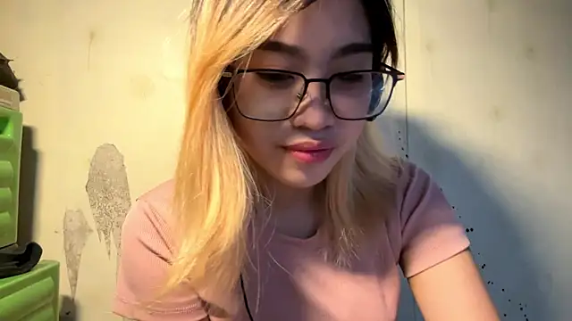 LenoraFrailey online show from January 18, 12:31 pm