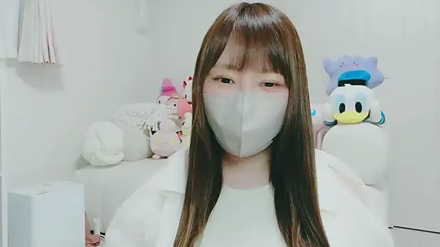 Snapshot of yuyuchan__ chatting on March 9, 11:03 am yuyuchan online show from March 9, 11:03 am