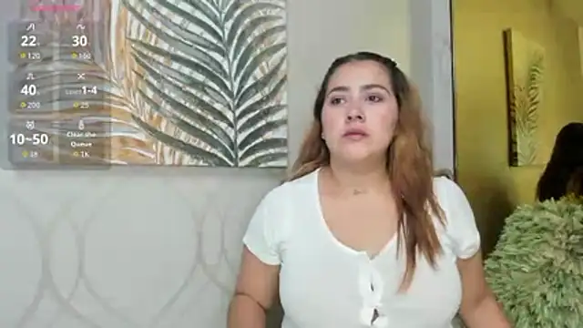 Snapshot of beautifulgirl4u_ chatting on March 13, 2:18 am beautifulgirl4u online show from March 13, 2:18 am