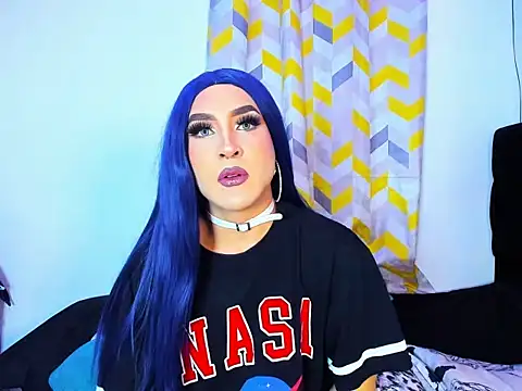 Snapshot of georgiina_giio chatting on February 2, 6:01 am georgiina giio online show from February 2, 6:01 am