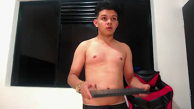 Snapshot of NathanBrookhs chatting on January 5, 11:19 pm NathanBrookhs online show from January 5, 11:19 pm