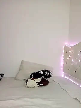 Lia whitexxx online show from February 8, 9:29 pm