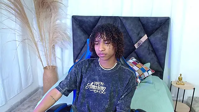 angelll18  online show from January 6, 8:45 pm