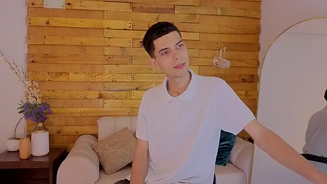 prettyboyy 13 online show from January 15, 8:12 pm