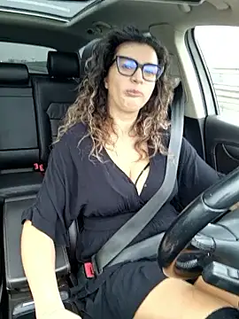 Snapshot of MiraBennet chatting on February 16, 7:37 am MiraBennet online show from February 16, 7:37 am